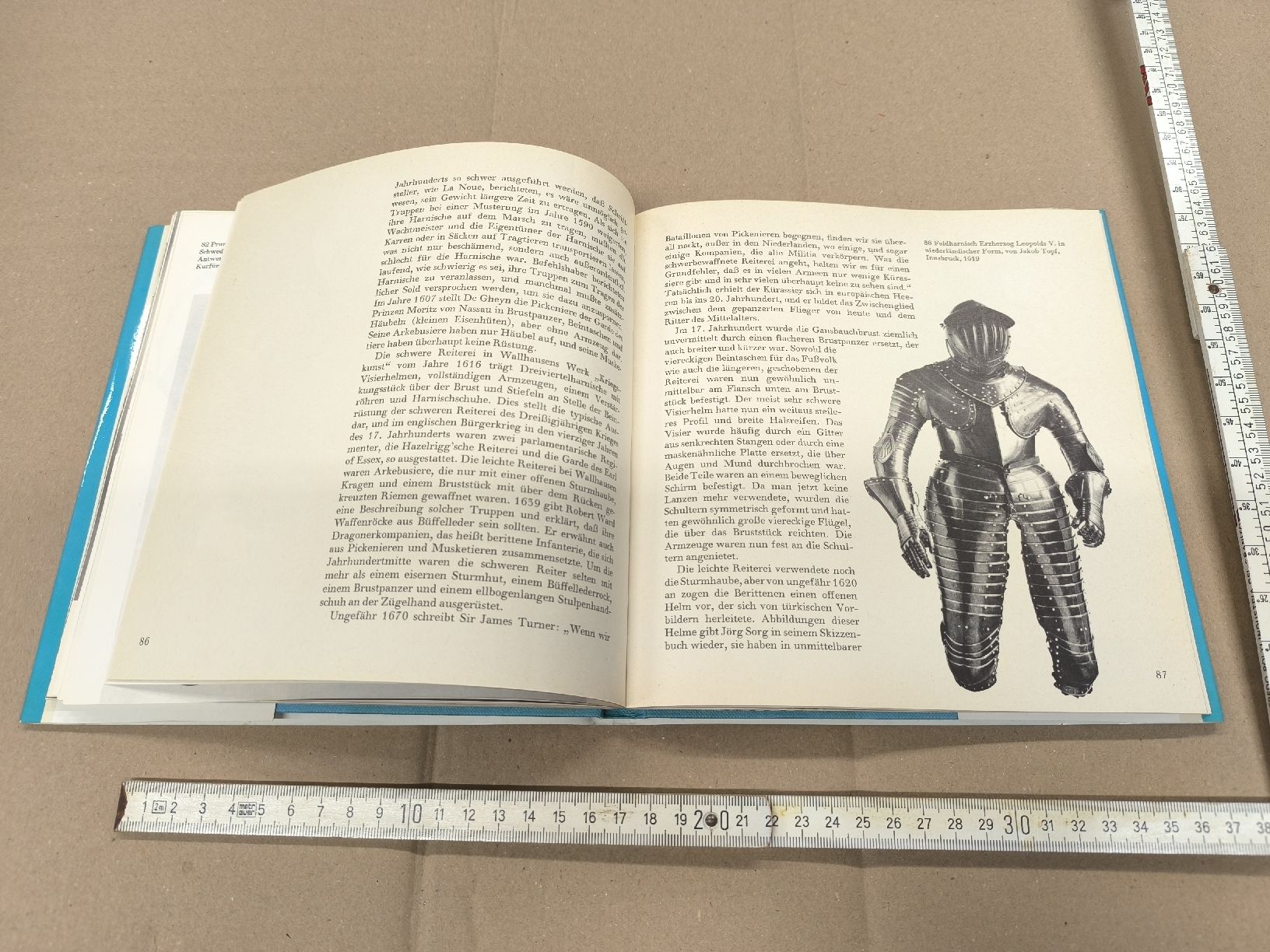 Bücher: BUCH. Waffen und Rüstungen – Gebraucht aus Cama von anto_a 6