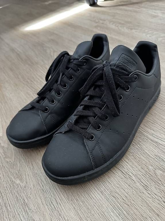 Scarpe da uomo: Adidas Stan Smith Sneaker schwarz  – Usato da St. Gallen venduto da lea_hq2w 1