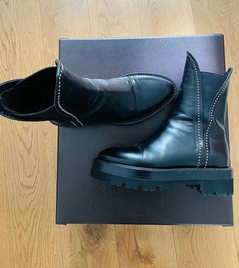Alaia Chaussures femmes: Alaia Stiefeletten/Boots, Gr. 35, schwarz – Neuf (Voir description) à Triesen par atos87