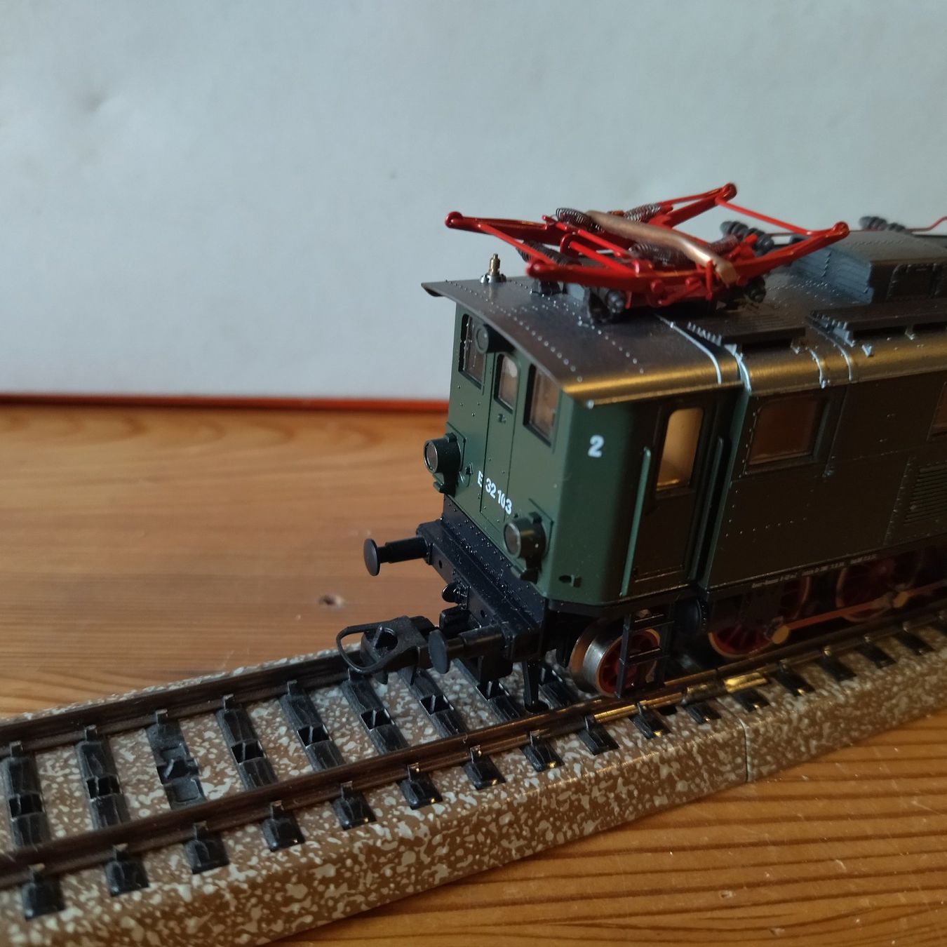 Roco Modellini di ferrovie: Roco Lok BR 132 (976) – Usato da Basel venduto da BeanieUp 2