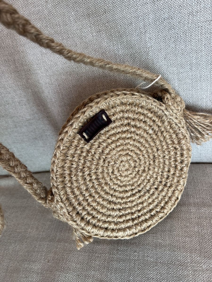 Borse da donna: Handmade Jute Circular Bag - Perfect Summer Accessory! – Nuovo (secondo la descrizione) da Goldau venduto da Kseniya123 1
