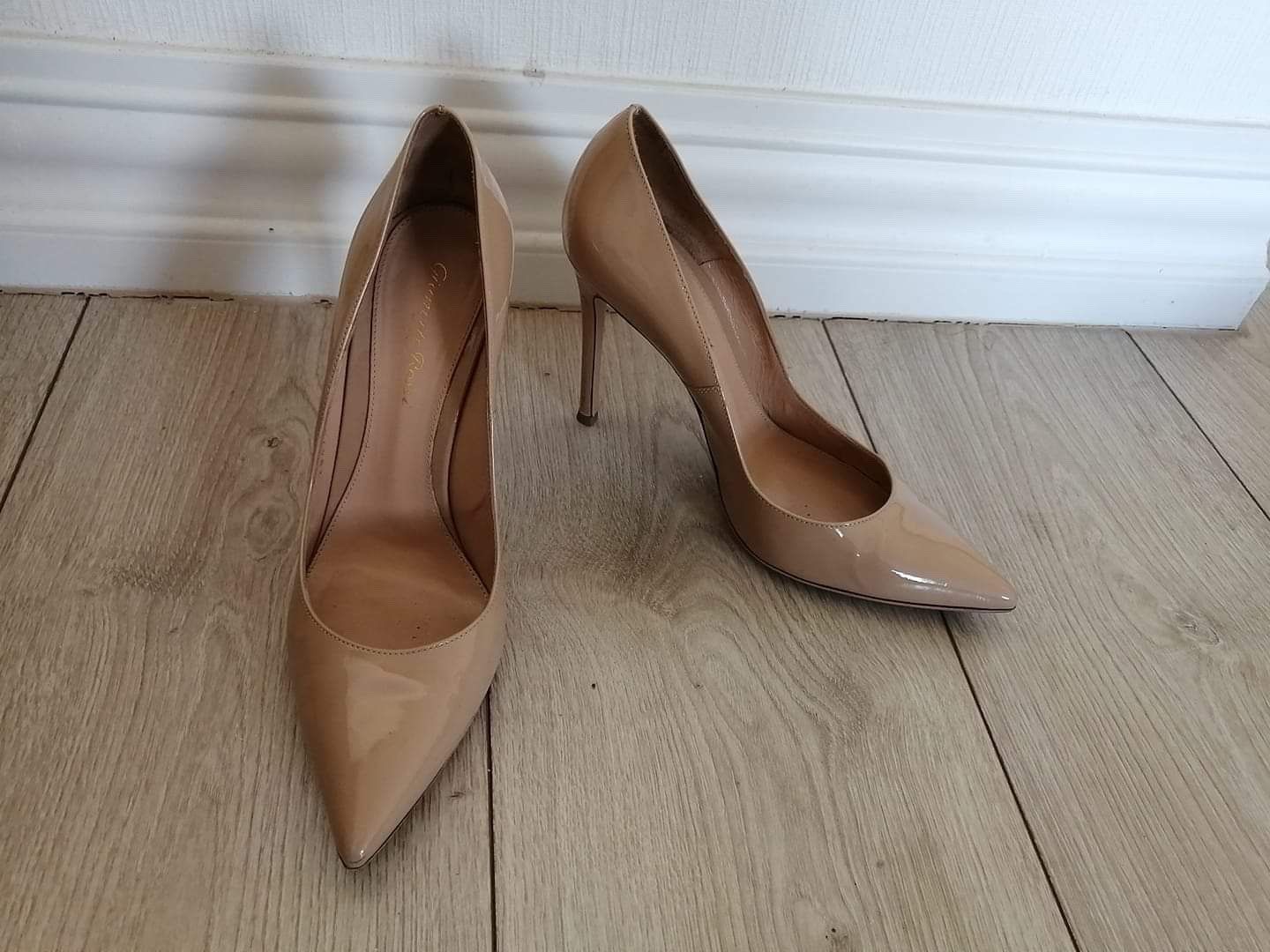 Gianvito Rossi Scarpe da donna: GIANVITO ROSSI Pumps Heels Gr 38 – Nuovo (secondo la descrizione) da Ebmatingen venduto da dartim