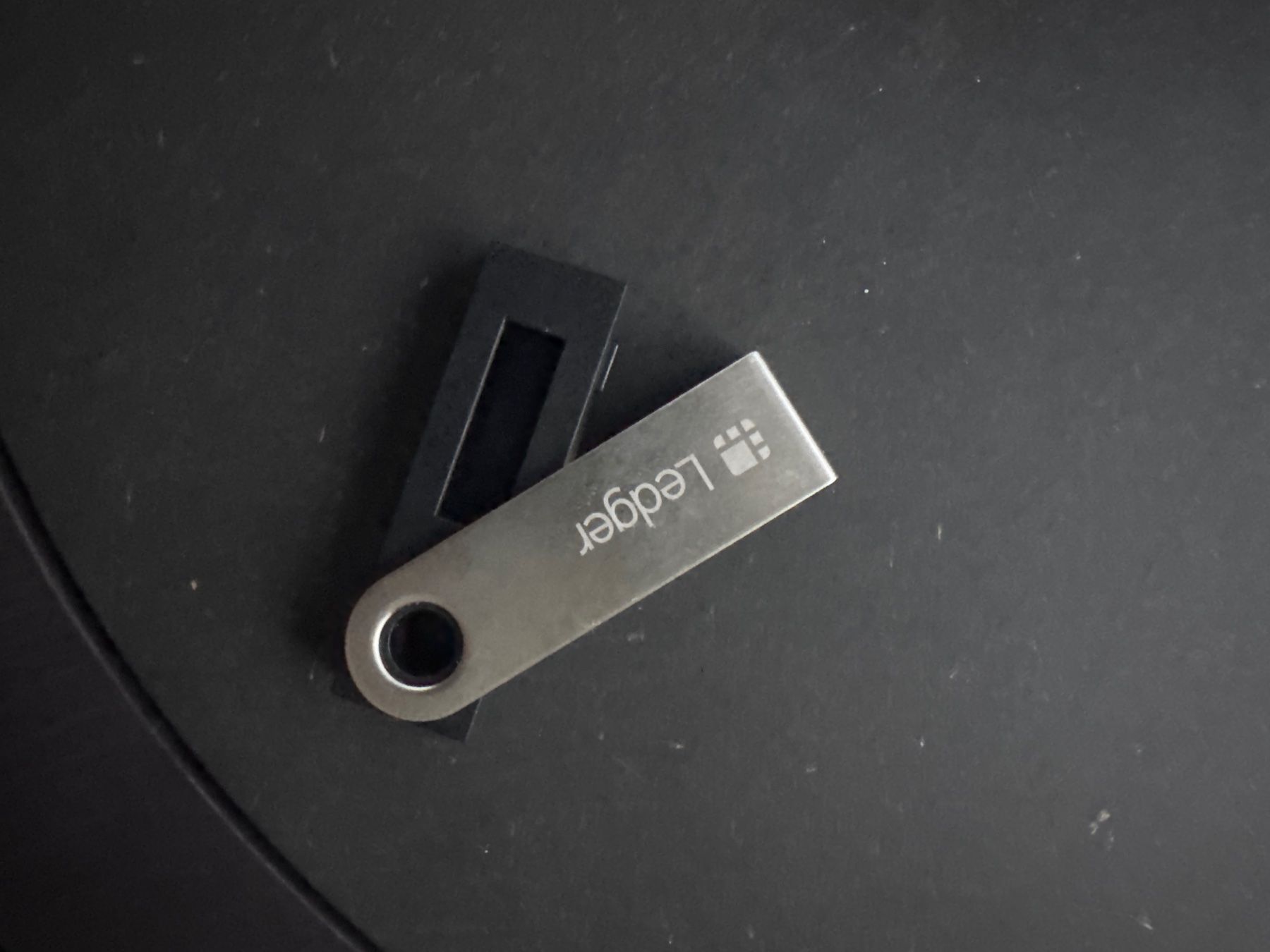 Coin Miner: Hardware Wallet Ledger Nano S – Gebraucht aus Zürich von Trimtrab 1