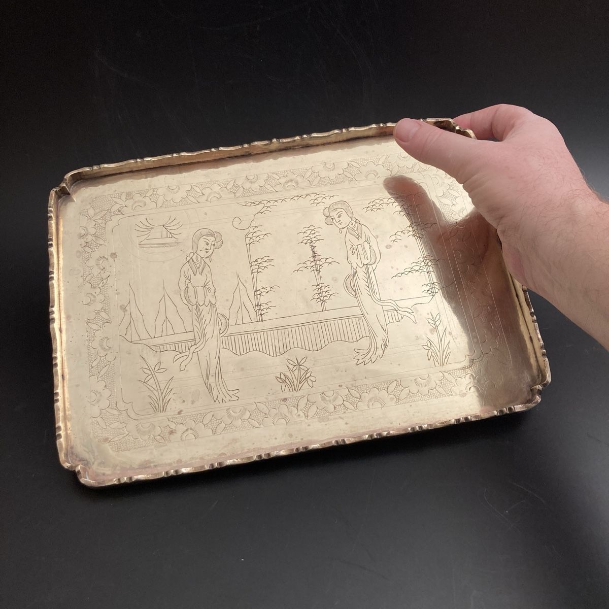 Piatti di portata: Chinesisches Paktong Opium Rauchtablett Bronze Tablett – Usato da Luzern venduto da downtonabbey