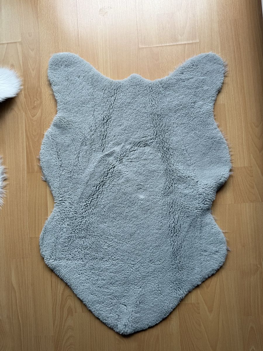 Tappeti: Kunstfellteppiche 5 Stk. Weiss und Grau – Usato da Zürich venduto da ath_grq2 3