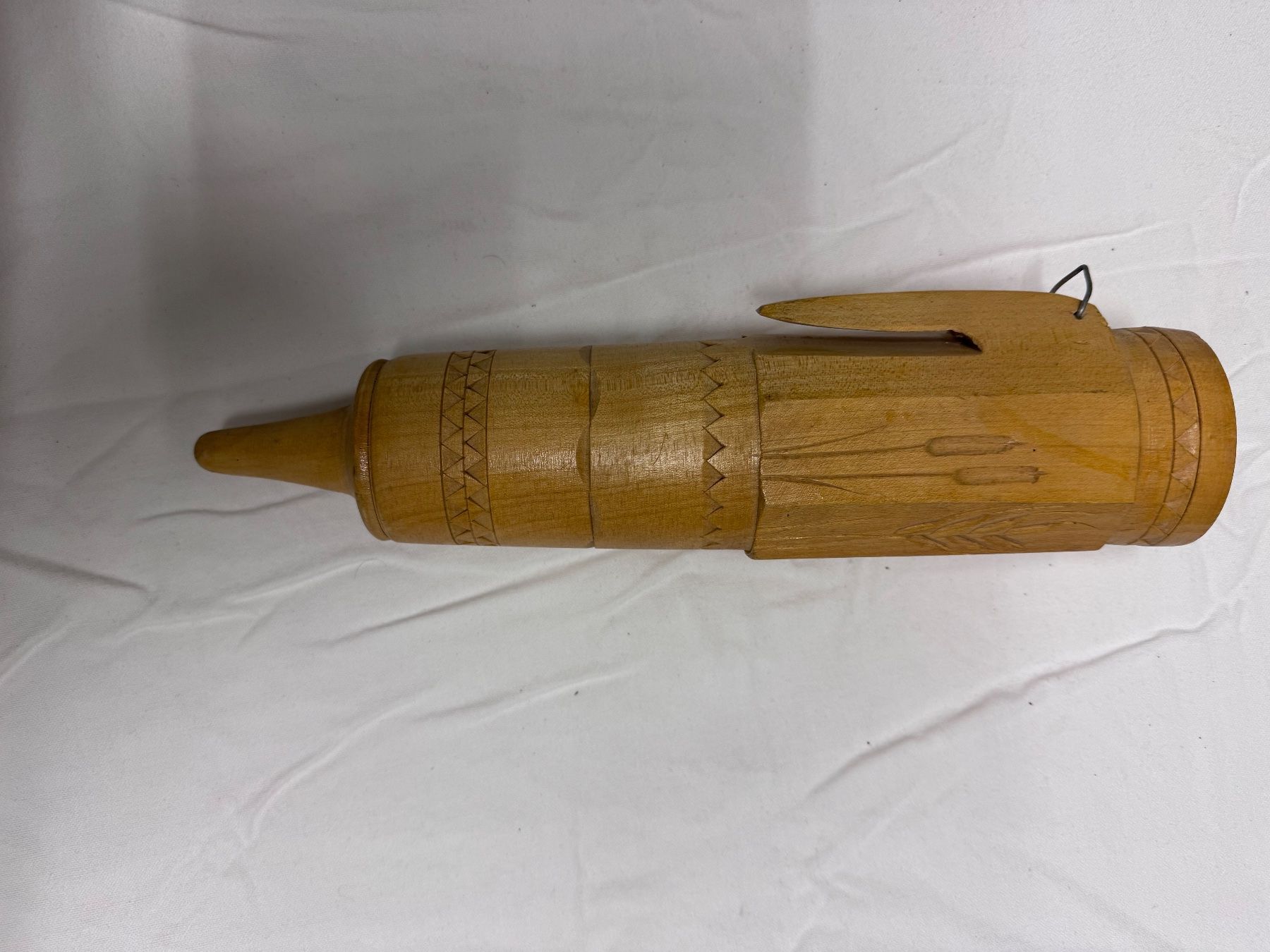Articoli in legno: Antiker Wetzsteinhalter, Dekorative Schweizer Handwerkskunst – Usato da Winterthur venduto da tam_7tbh 1