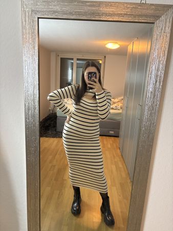 Elegantes Streifenkleid, Grösse L, perfekt für den Herbst!
