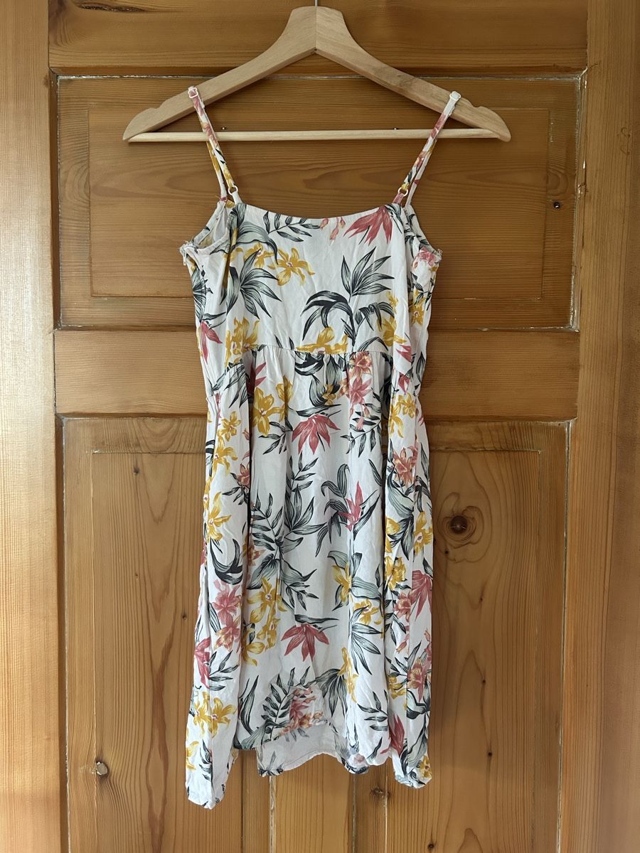 H&M Vestiti: Blumenkleid von H&M, Gr. 34 – Usato da Frauenfeld venduto da jae_vs6j 1