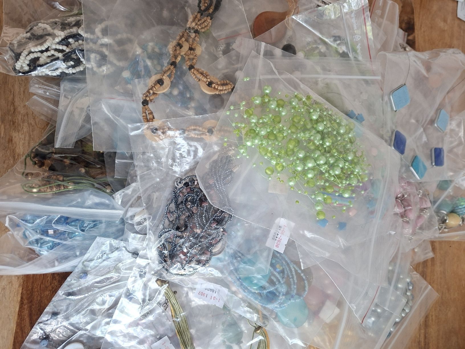 Sonstiger Schmuck: 76 Modeschmuckketten, neu – Neu (gemäss Beschreibung) aus Aarwangen von jaelli01 4
