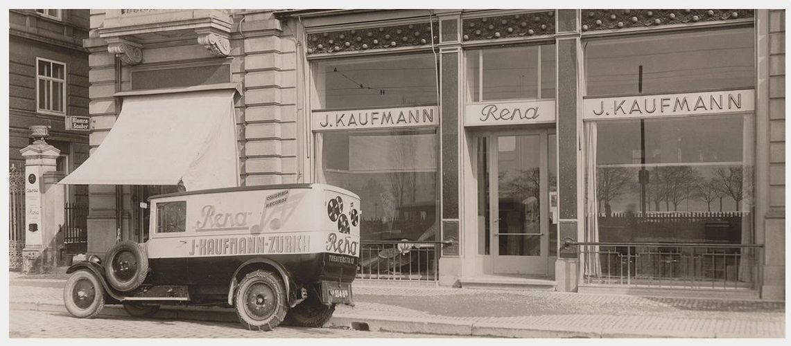 Giradischi: Alter Grammophon ca.1920 mit 70 Schellackplatten und Nadeln – Usato da Bern venduto da amspirit 9