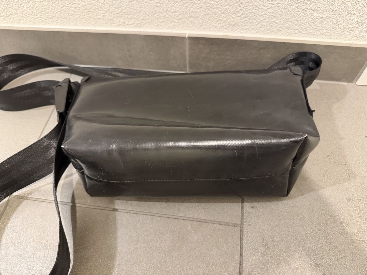 Freitag Borse: Sac Freitag Hawaii black – Usato da Ardon venduto da 0Sunny_Day0 2
