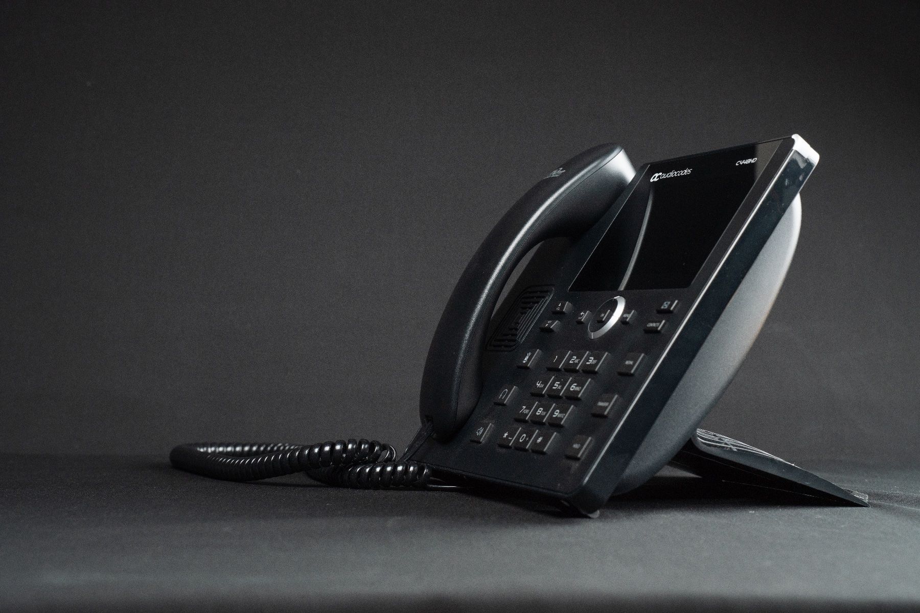 Telefone: 2x Internet-Telefon AudioCodes IP-Phone - Microsoft Teams – Neu (gemäss Beschreibung) aus Gossau SG von zitaka 5