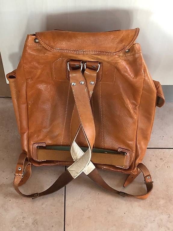 Rucksäcke: Rucksack Vintage echt Leder – Gebraucht aus Thierachern von Dotilaso 1