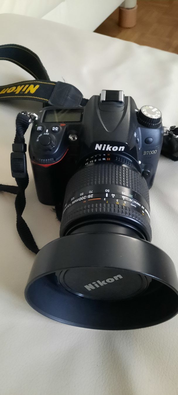 Nikon Kamera: Digital Kamara Nikon D7000 – Gebraucht aus Hasle LU von