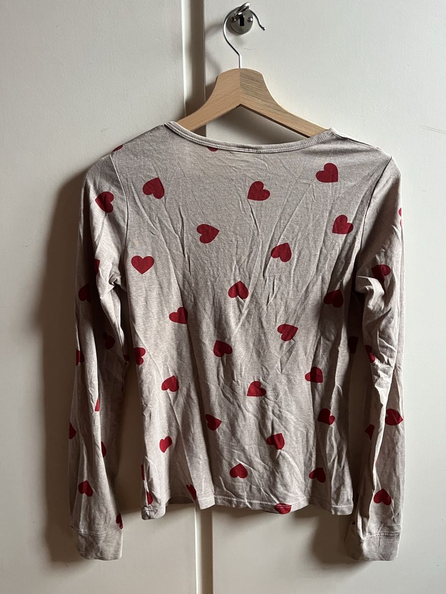 Top: Herz Henley Oberteil – Nuovo (secondo la descrizione) da Fribourg venduto da ari_299f 1