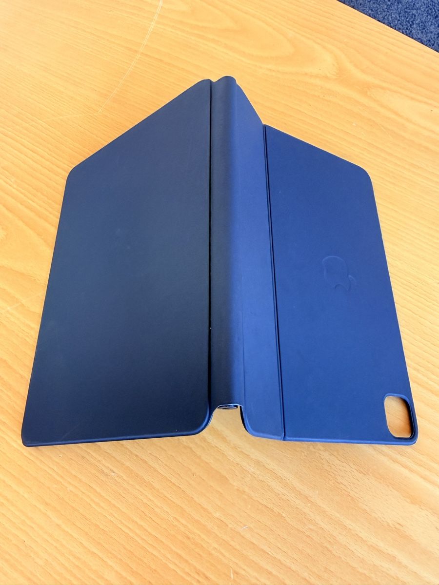 Apple Tablet PC: IPad Pro 11 M1 256GB, Cellular + Magic Keyboard CH – Usato da Winkel venduto da Crisdaniel 4