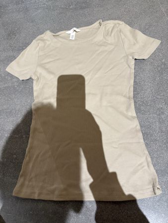 H&M Beige Ripp T-Shirt, Grösse XS, Top Zustand!