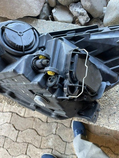 Fari: Original Opel Corsa D Scheinwerfer Rechts! – Usato da Frauenfeld venduto da kendi22 6