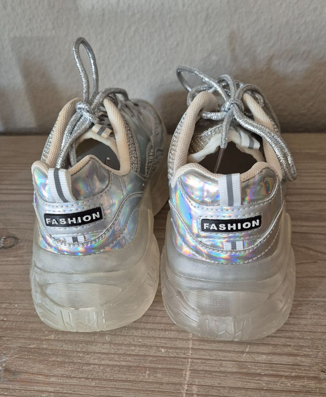 Skechers Damenschuhe: Skechers Sneakers Silber Gr. 36 – Neu (gemäss Beschreibung) aus Tagelswangen von GABGABFI 2