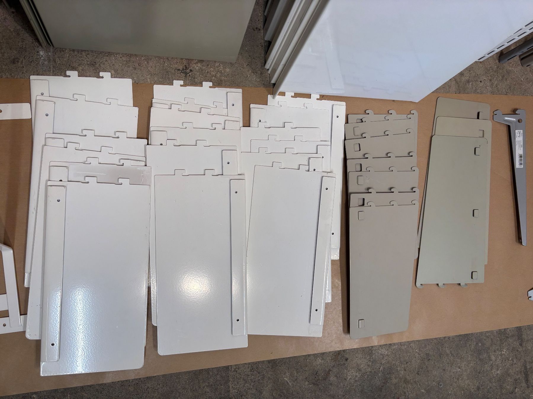 Étagères: Wandgestell Sortiment verschiedene Systeme gemäss Bilder – D'occasion à Winterthur par ReUse_Baumarkt 5
