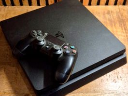 Ps4 Slim mit 500 GB mit Kontroller & Überraschungs Game