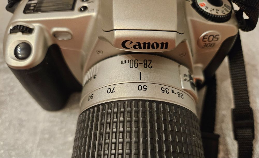 Canon Appareil photo: Canon analoge Fotokamera EOS 300 – D'occasion à Bellach par RE-NA 7
