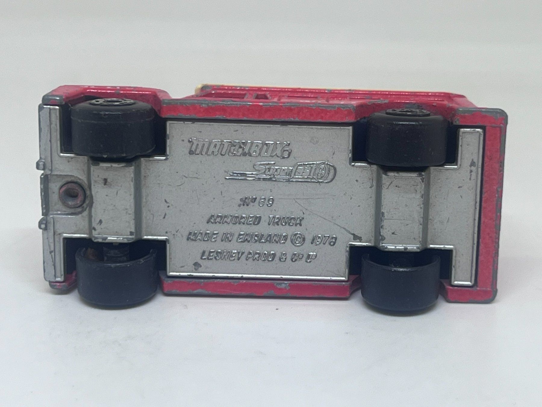 Matchbox Modellini d'auto: Matchbox Armored Truck #763 – Usato da Wildegg venduto da LaaBoutique 3