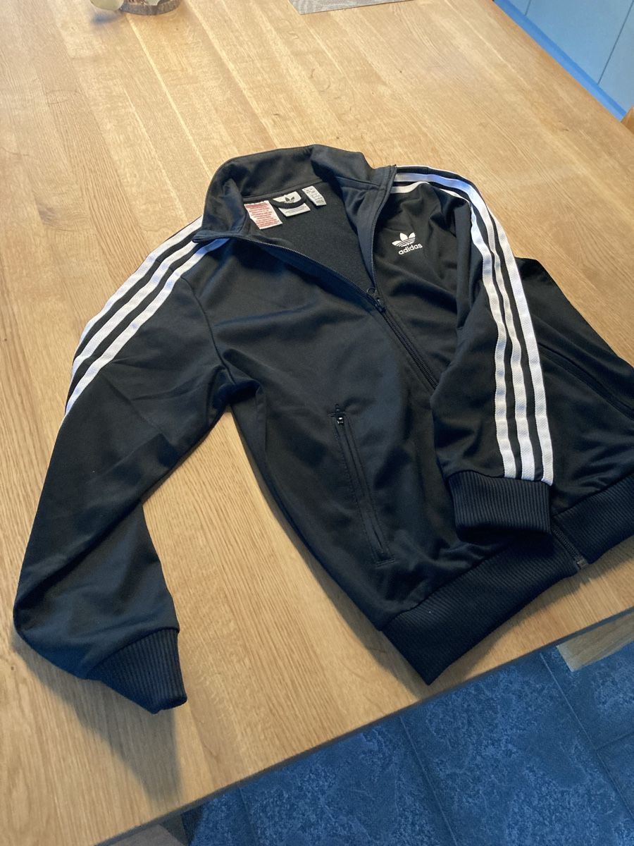 Adidas Jacken & Mäntel: Addidas Trainer Jacke – Gebraucht aus Arboldswil von Schlou 2
