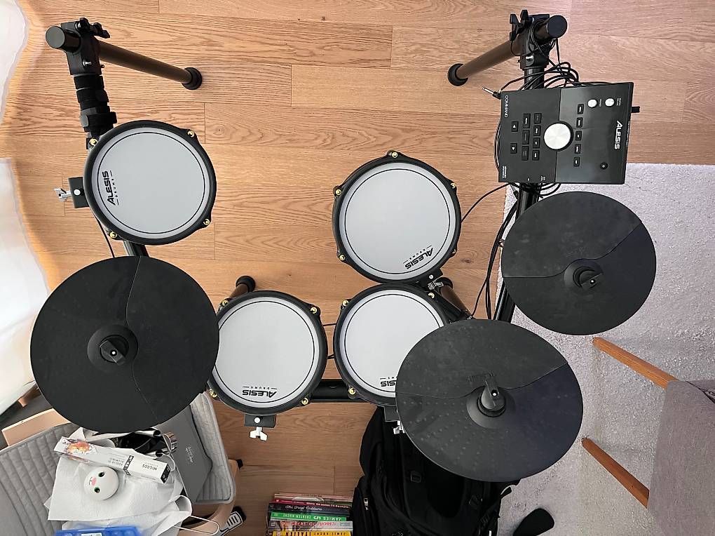 Alesis Strumenti musicali: Alesis Command Mesh Special Edition - Nie Bespielt – Usato da Widnau venduto da collynrefurb 1