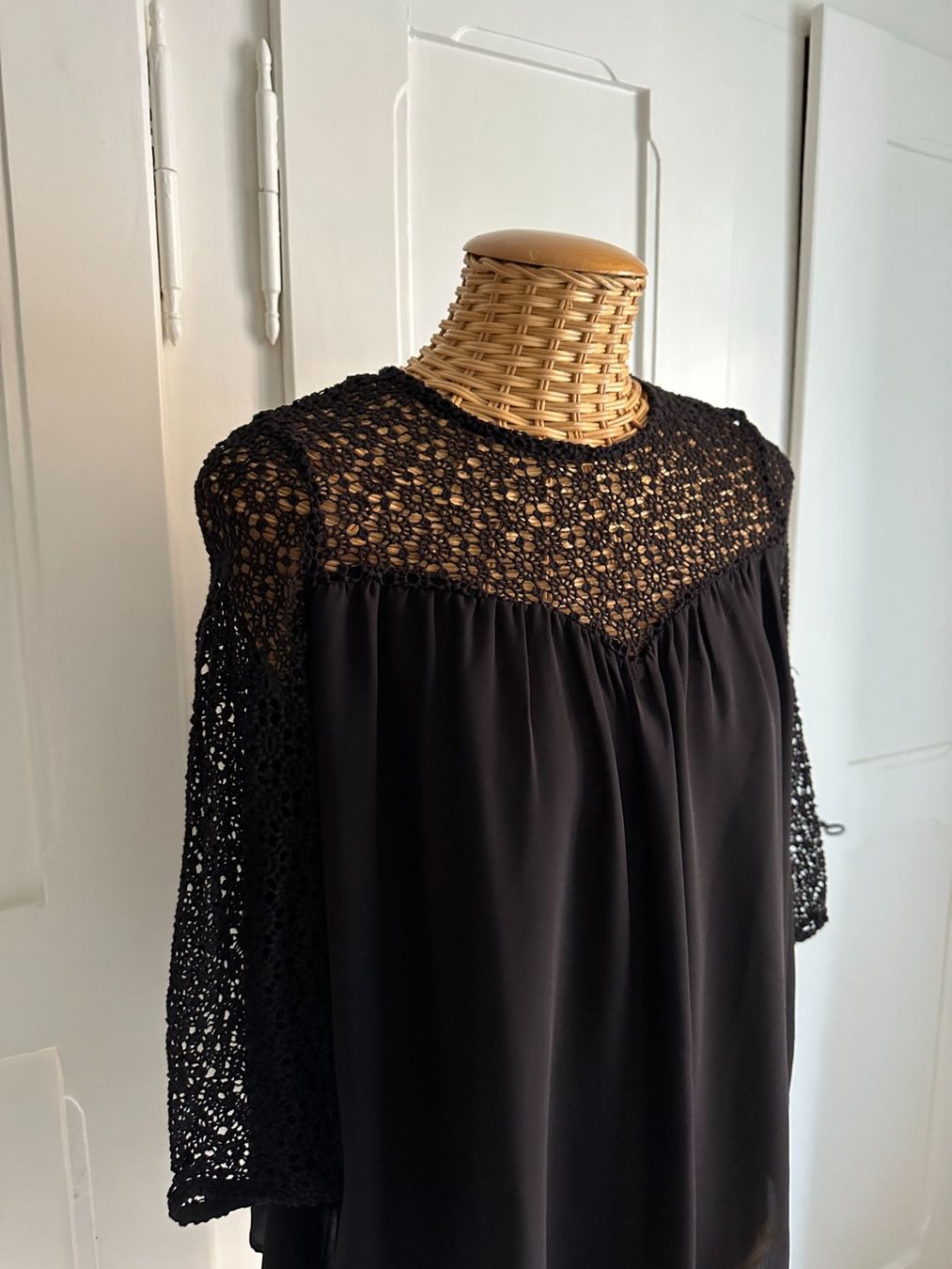 Blusen: Chiffon Blusenoberteil schwarz mit Spitze XS – Gebraucht aus Zürich von Diazaio 1