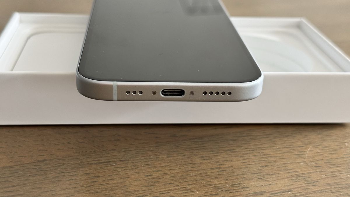 Apple Telefoni cellulari / Smartphones: iPhone 15 Blue 128Go+ Apple Watch SE – Nuovo (secondo la descrizione) da Court venduto da bra_yw9v 5