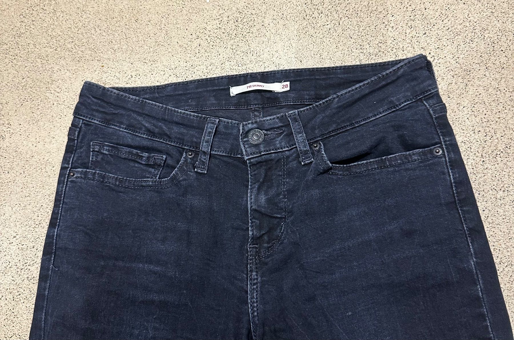 Levi's Jeans: Levi's 711 Skinny Jeans – Usato da St. Gallen venduto da sar_cj5j 6