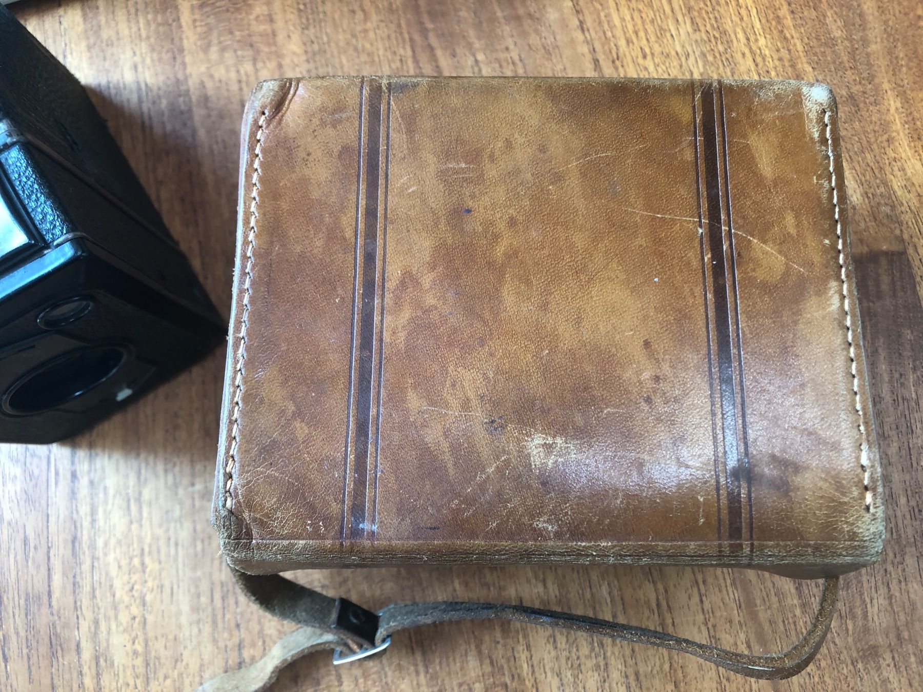 Fotocamera: Goerz Box-Tengor Kamera mit Ledertasche gebraucht – Usato da Arlesheim venduto da leyRum4.5 8