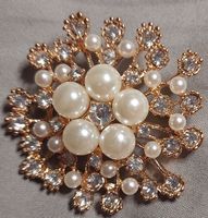Elegante Vintage Brosche mit Perlen und Strass, goldfarben
