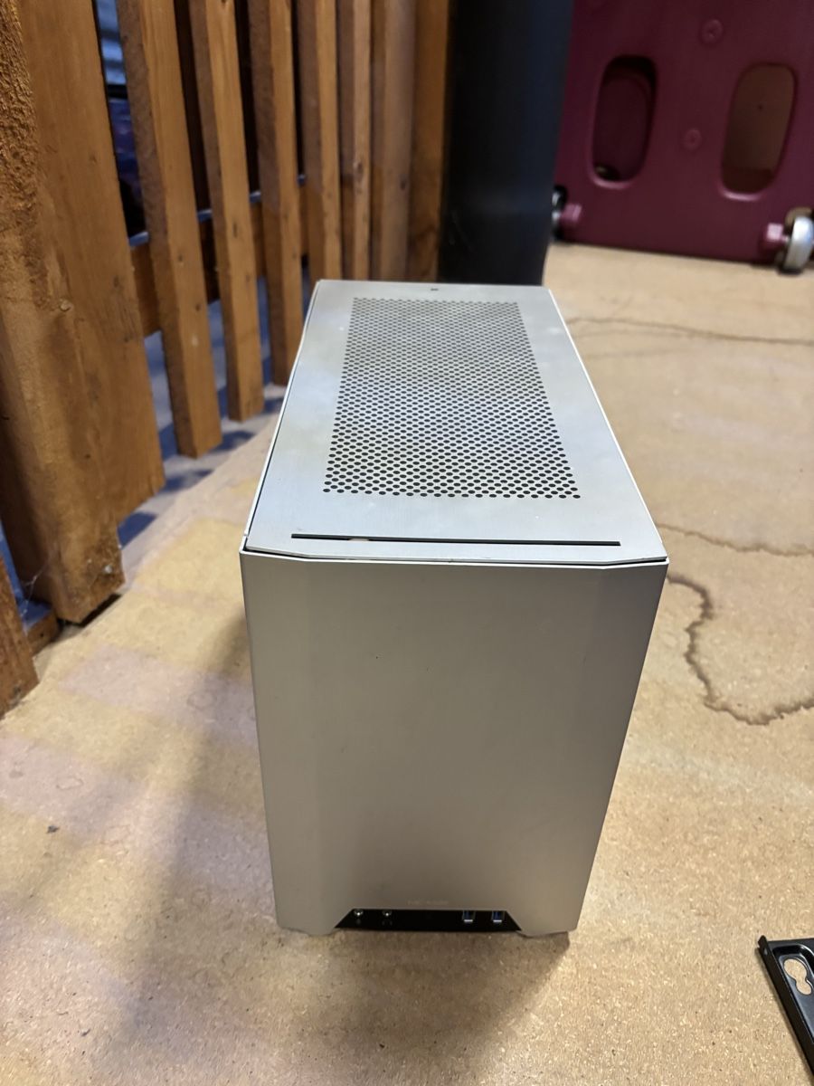 Custodie: Original NCase M1 PC Gehäuse – Usato da Bern venduto da Davidhayter 1