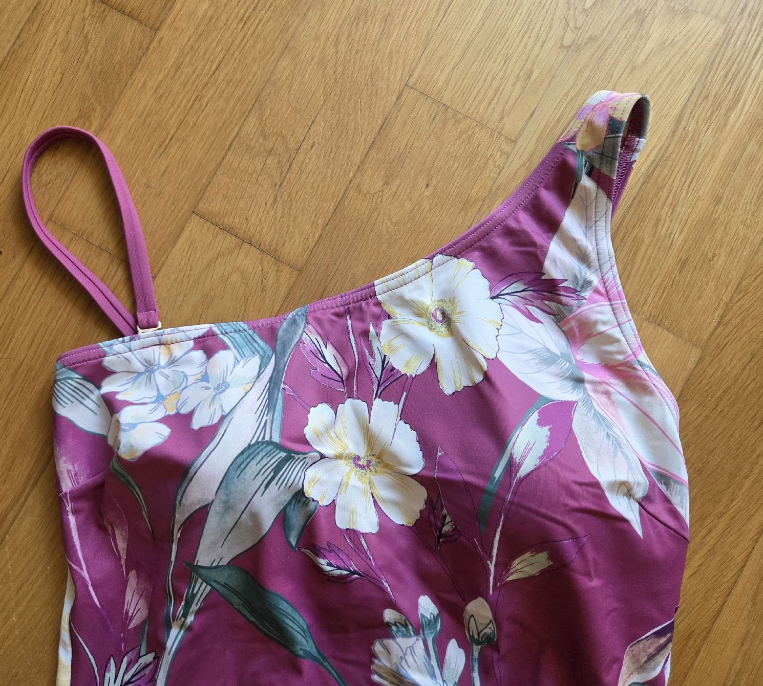 Triumph Badekleider & Bikinis: Triumph Badeanzug Gr. M – Neu (gemäss Beschreibung) aus Stansstad von Urs-_6362 1