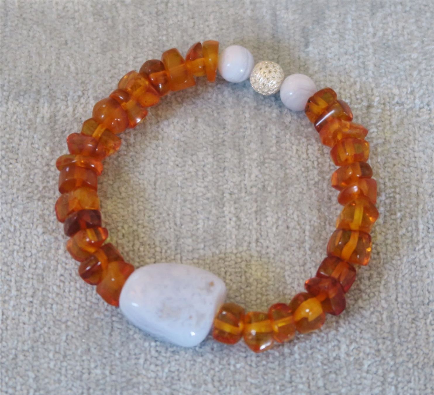 Bracciali & Braccialetti: Armband aus Bernstein und Chalcedon – Nuovo (secondo la descrizione) da Brittnau venduto da marlenestone 1