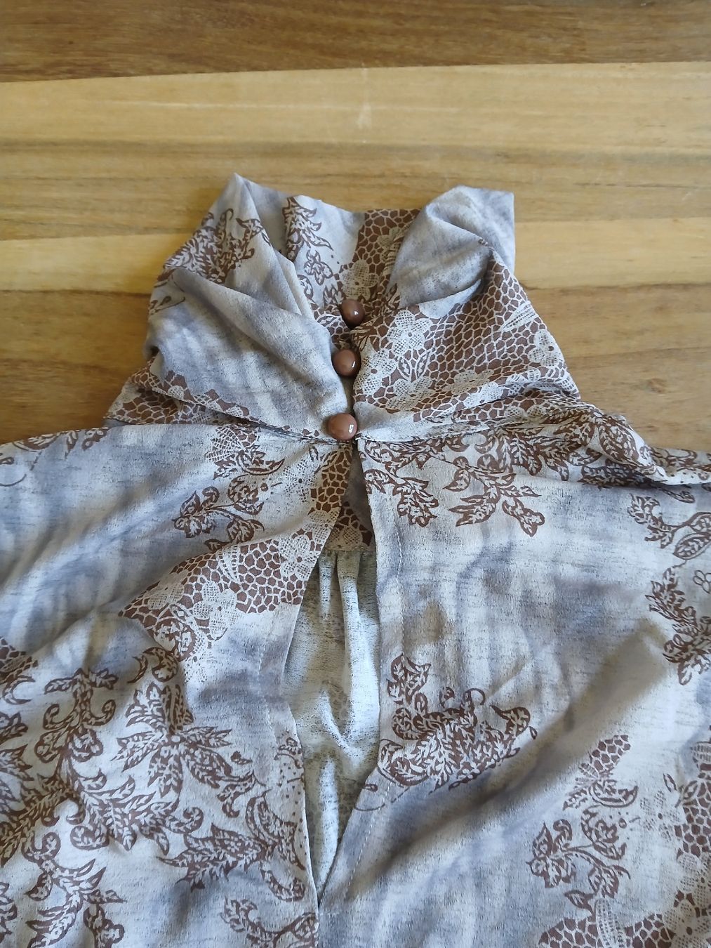 Blusen: Bluse Langarm Kragen Grösse Unbekannt 100% Polyester – Gebraucht aus Dübendorf von LoRi-2026 3