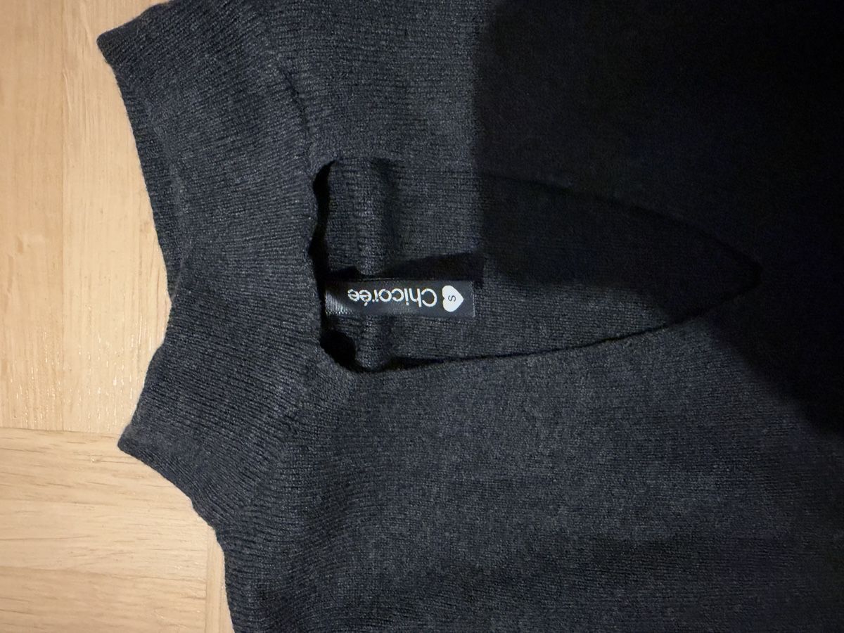 Pulls & Sweat-shirts: Neu Pullover dunkelgrau – Neuf (Voir description) à Biel/Bienne par Peeeep10 1