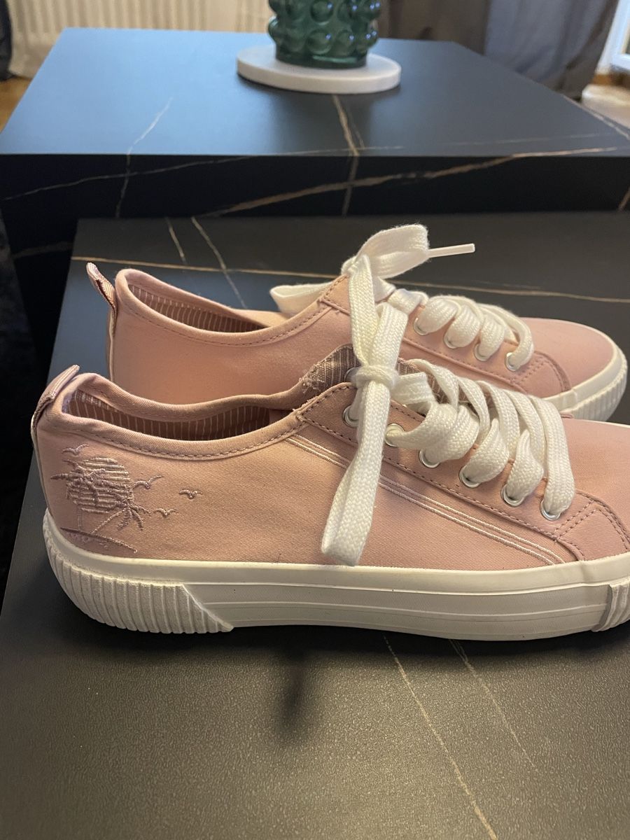 Chaussures femmes: Sneaker  – Neuf (Voir description) à Zürich par car_26mh 1