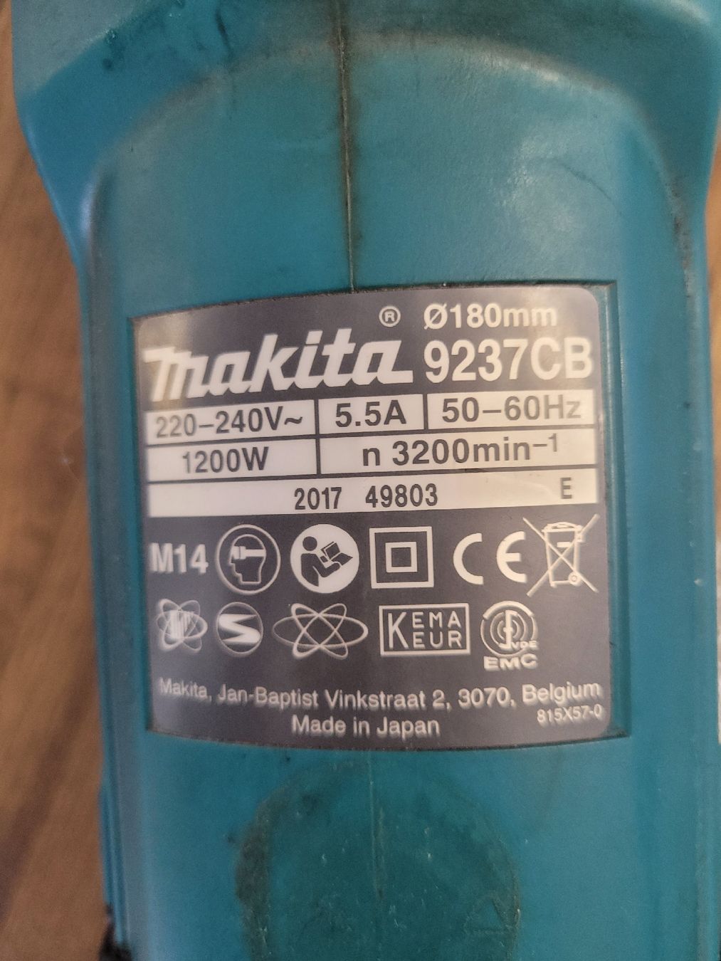 Makita Tutte le macchine: Occ. Poliermaschine Makita 9237CB – Usato da Steffisburg venduto da Volvo_Cars_Thun 1