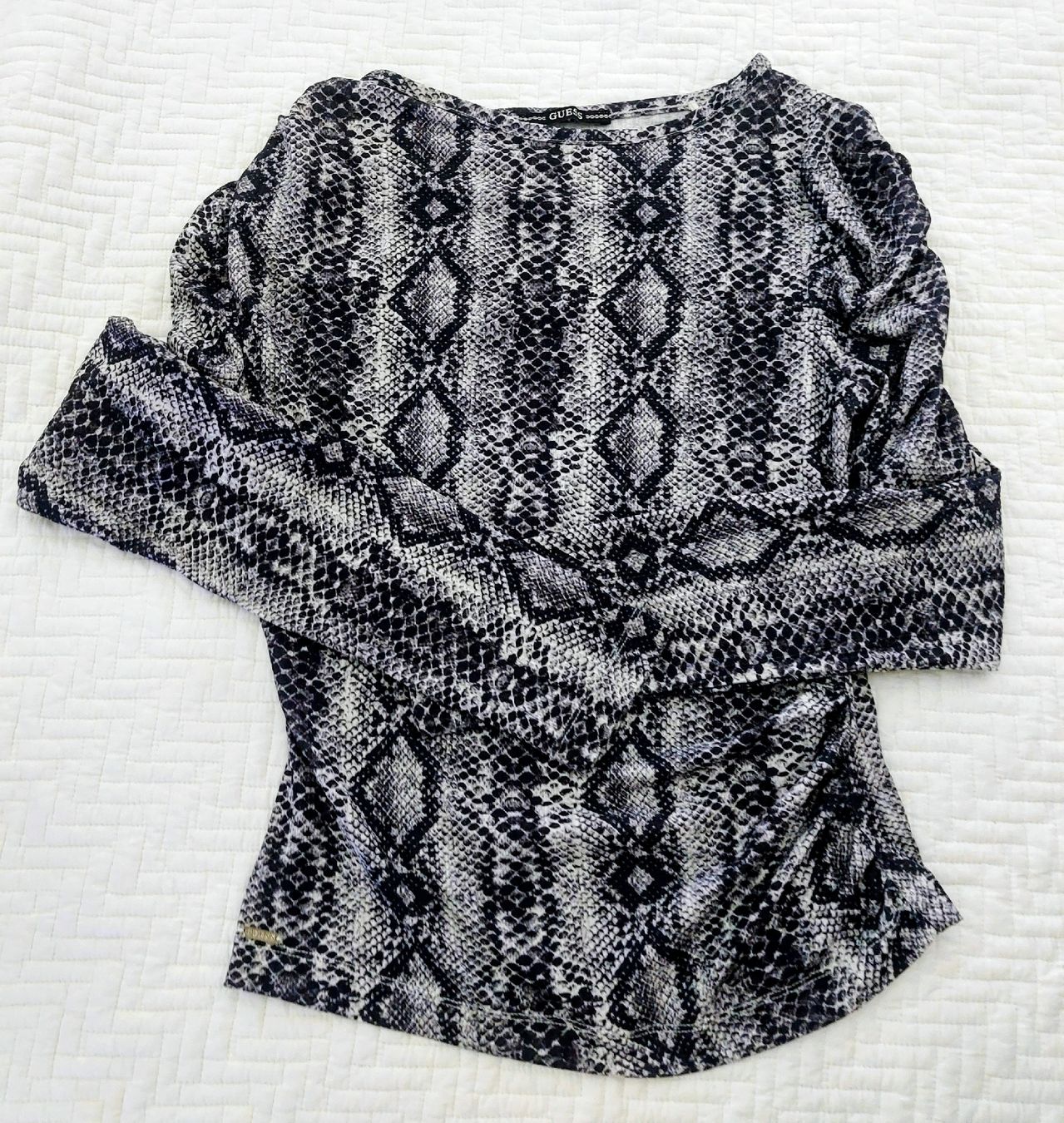 Guess Maglioni & Felpe: Guess Pullover – Nuovo (secondo la descrizione) da Zürich venduto da Martinlaehner