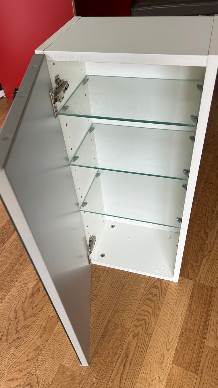 Armoires miroirs: spiegelschrank, klein – D'occasion à wernetshausen par Kibu 1