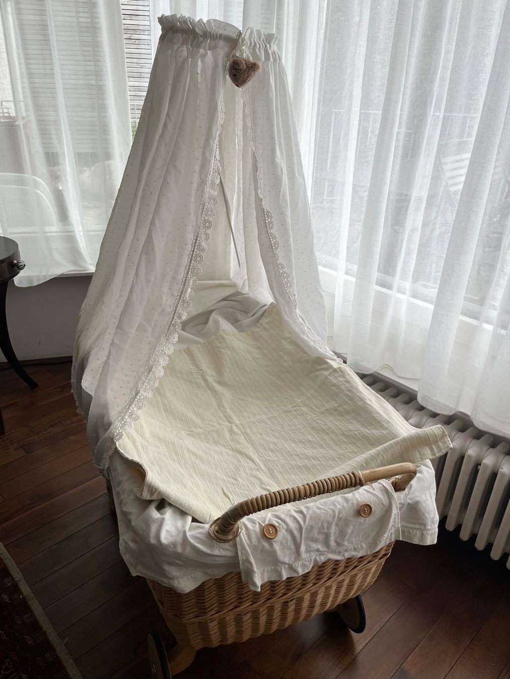 Wiegen & Stubenwagen: Wunderschöner Baby Stubenwagen – Gebraucht aus Brugg AG von sln02