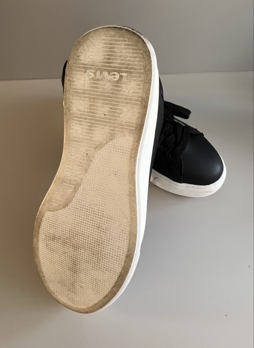 Chaussures hommes: Levi's Sneaker  Grösse 36 – D'occasion à chur par Ika11 5