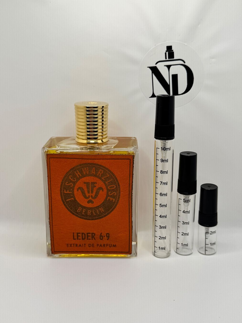 Profumi & Eau de Toilette: Leder 6·9 J.F.Schwarzlose Berlin 2ml Probe/Duftprobe – Nuovo (secondo la descrizione) da Rünenberg venduto da Alina_nischenduft