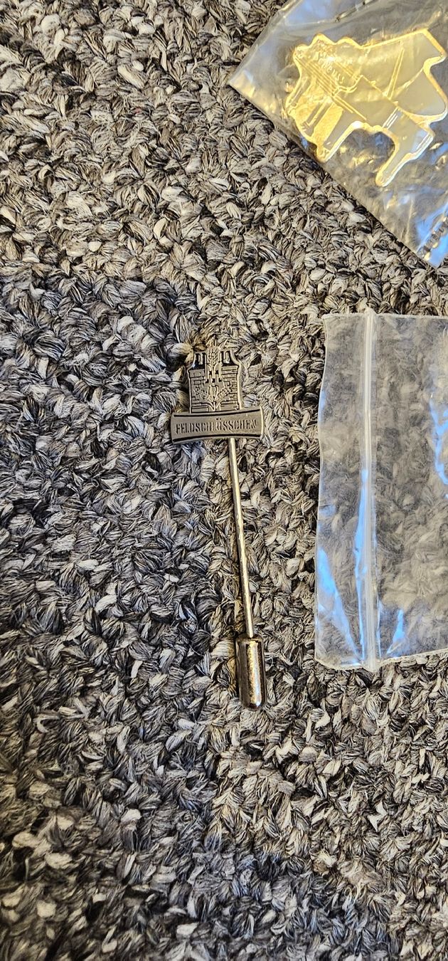 Placchette & Badge: PIN's Eine ganze Kiste voll!! – Nuovo (secondo la descrizione) da Biberstein venduto da Sammler74 5