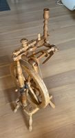 Antikes Spinnrad 
