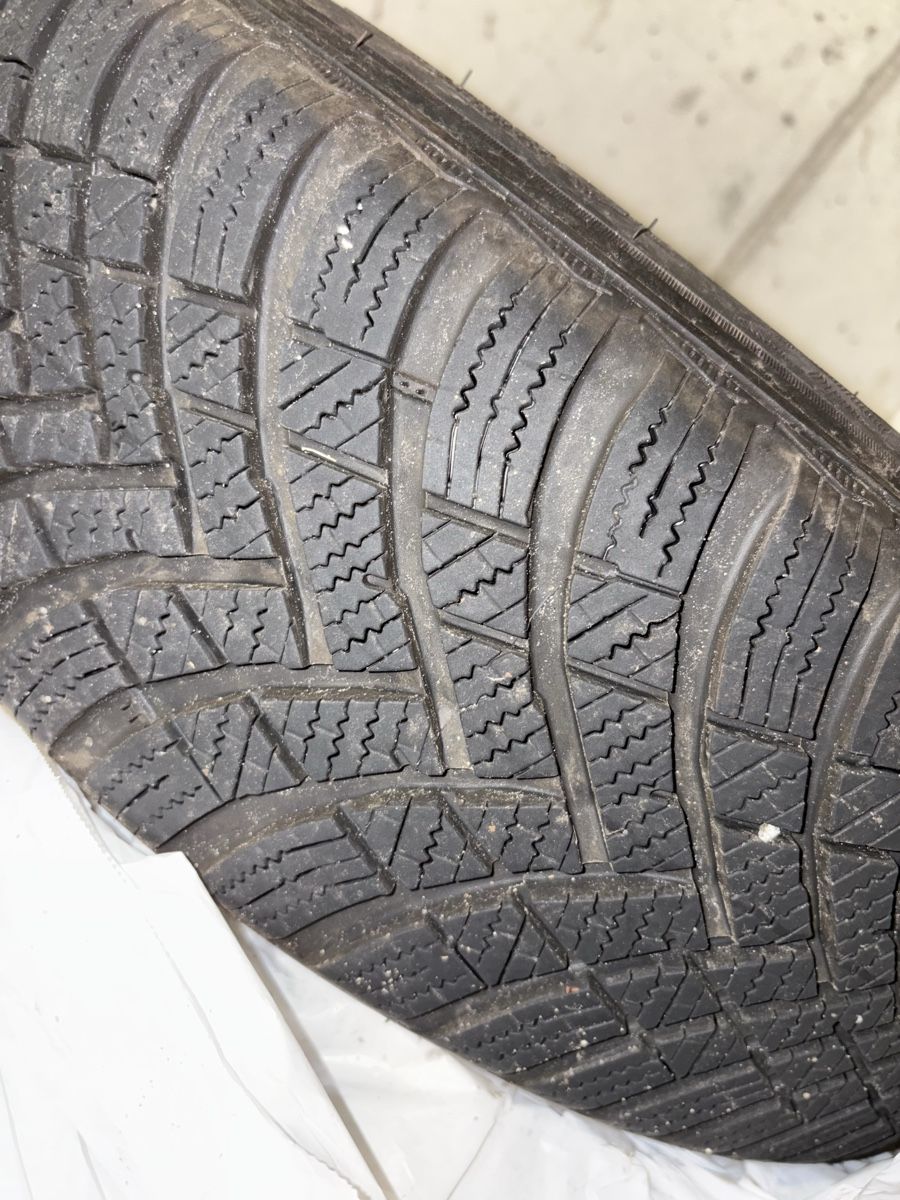 Altro in Scrittura & Disegno: Gomme auto invernali – Usato da Aurigeno venduto da Serena.L 1