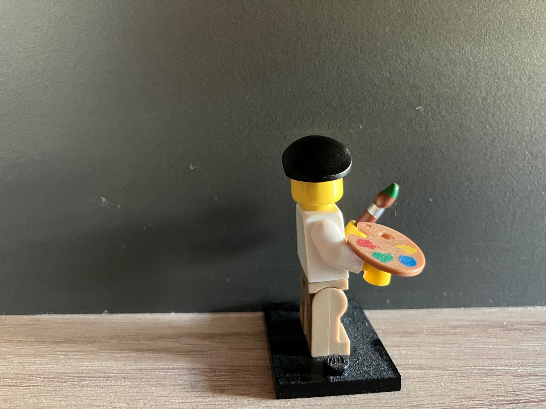 Lego Spielzeuge: LEGO Minifigures Series 4 - Artist – Gebraucht aus Eschenbach SG von inesundurs 1
